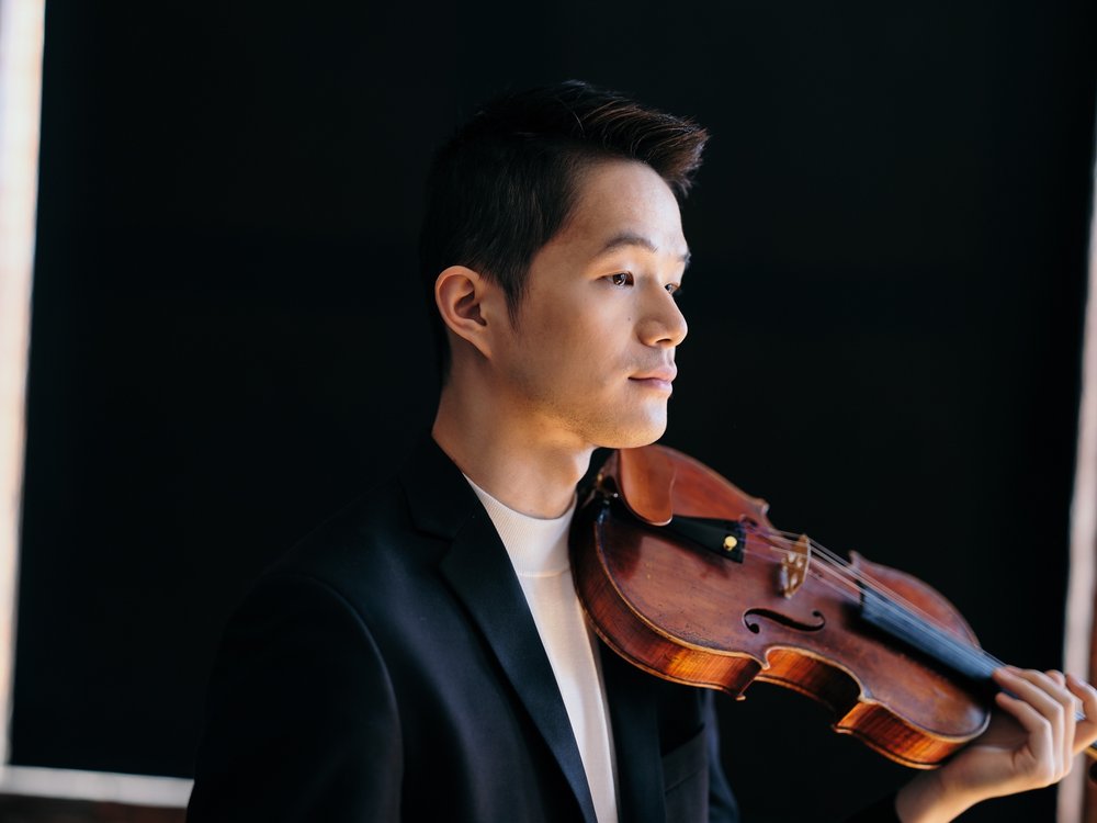 Lun Li, violin